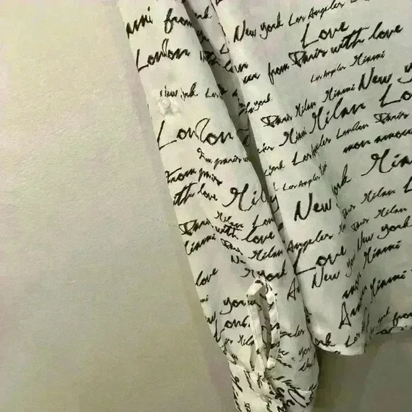 Candie's Black and White Bouse Sz XS - Picture 10 of 11